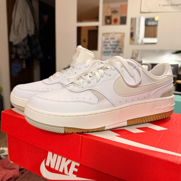 Nike Gamma Force Women’s Sneakers Size 10.5 Mens 9 - Picture 2 of 6